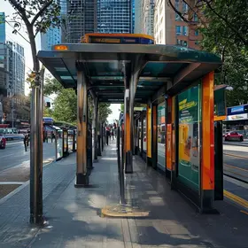 abrigos para usuários de ônibus