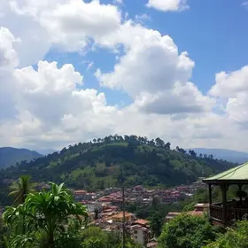 o que irá funcionar no feriadão de Tiradentes em Feira