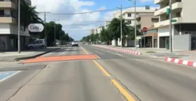 Prefeitura de Feira pavimenta mais quatro ruas do bairro Santa Mônica II